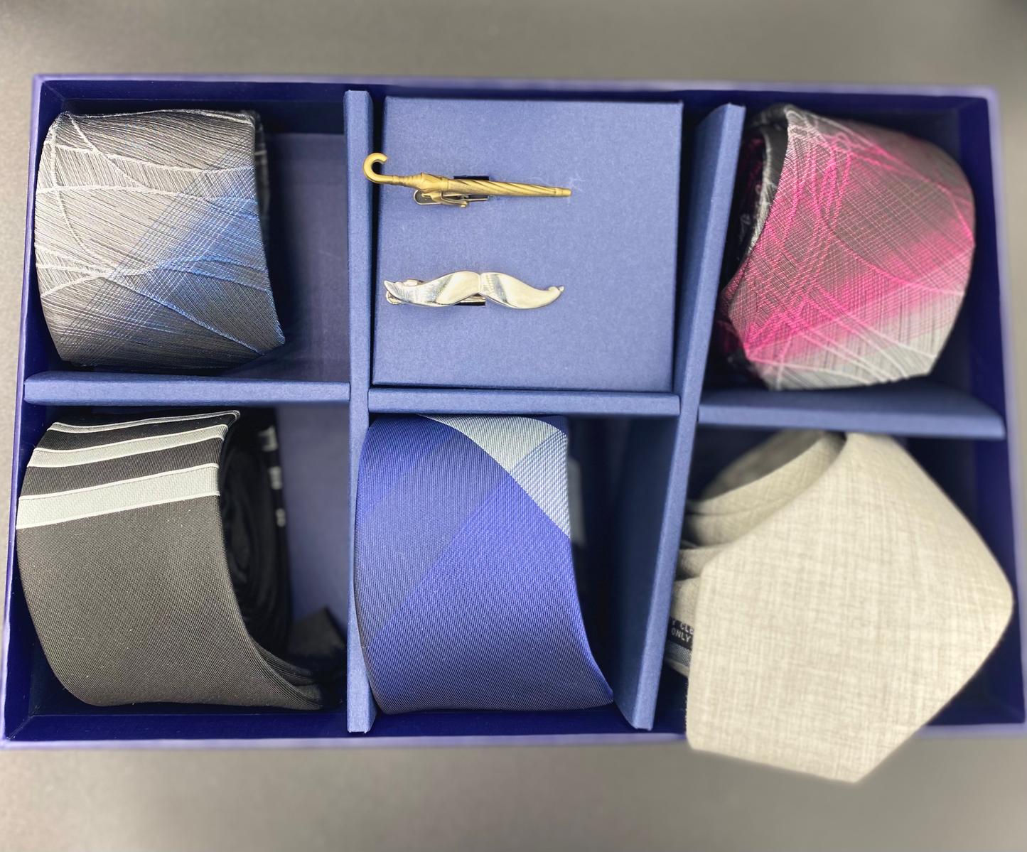 Luxurious Tie Set Box & Two Tie Clips